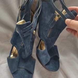 Type 2 open toed high heel shoes